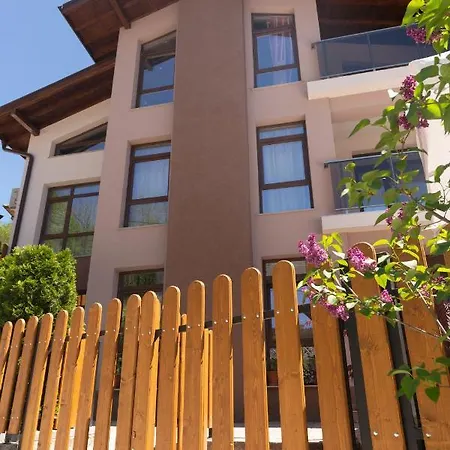 къща за гости