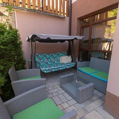 къща за гости