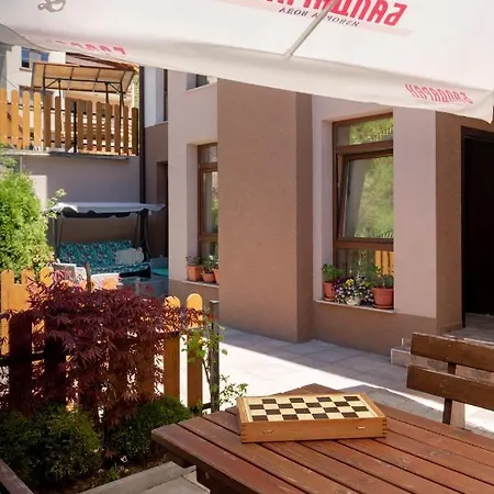 къща за гости