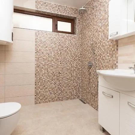 къща за гости