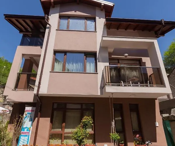 къща за гости