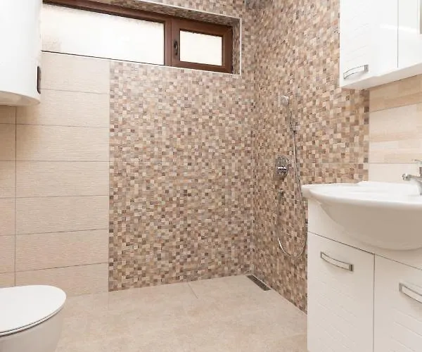 къща за гости